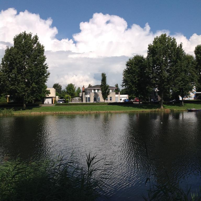 B&B Het Witte Huis Almere Bagian luar foto